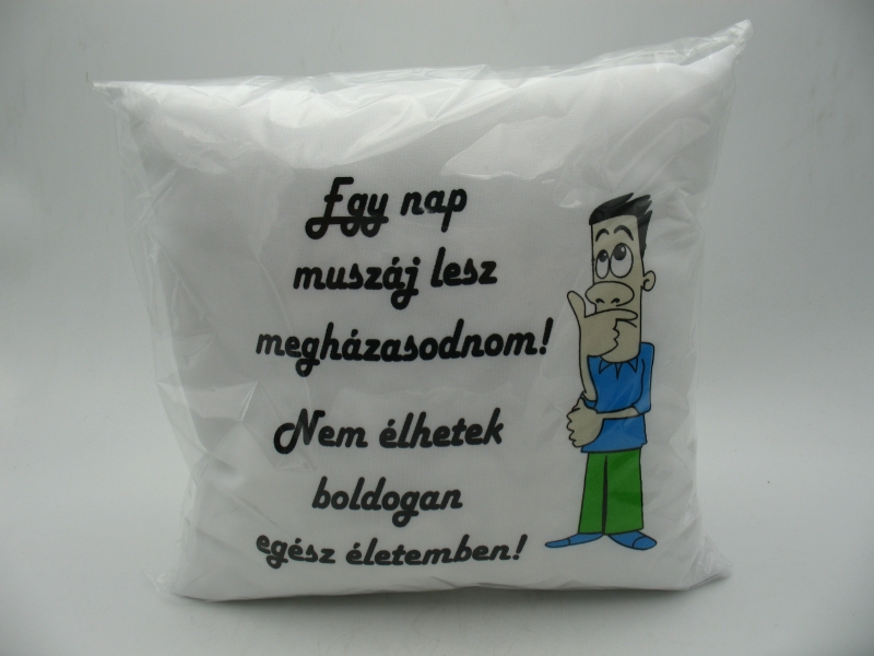 Egy nap muszály lesz párna